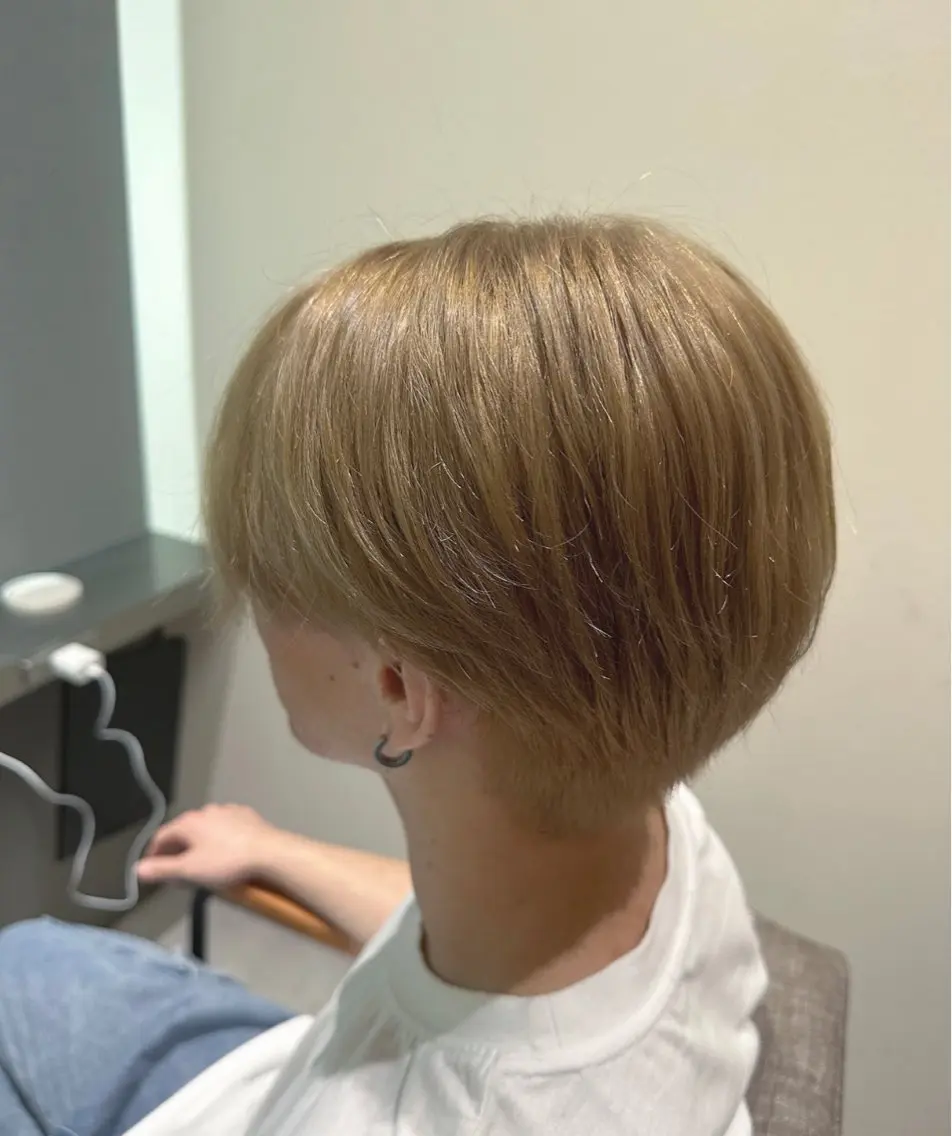 ショート カラー メンズ メンズブリーチ ベージュカラー ブリーチ ミルクティーベージュ ヘアカラー トリートメント 🇰🇷韓国スタイル レイヤー/ayanaのヘアスタイル