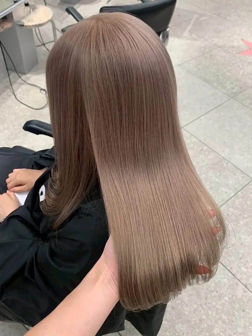 ロング カラー ヘアカラー カワチ リュウタのヘアスタイル