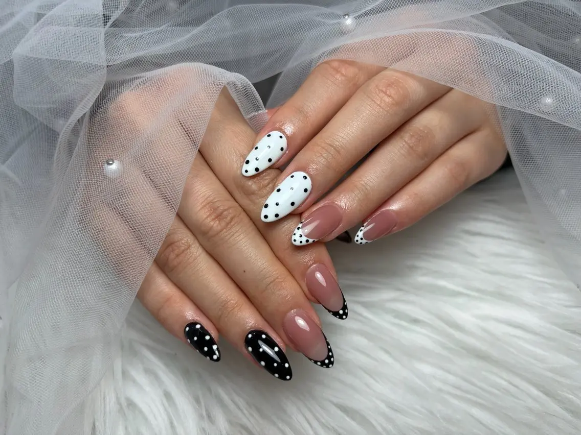 ネイル アートネイル 長さ出し ジェルネイル 韓国ネイル マグネットネイル Cloudy Chan Nailのネイルデザイン