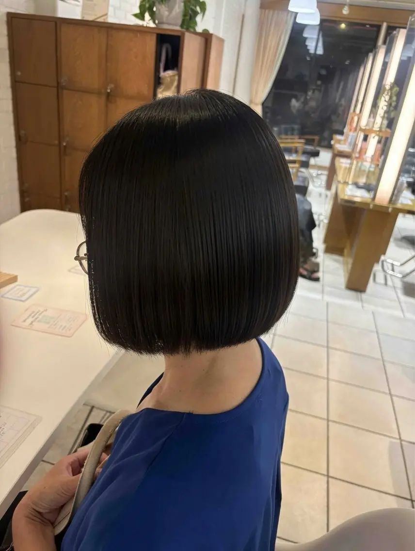 ミディアム カット 縮毛矯正 🩵り ん🦋のヘアスタイル