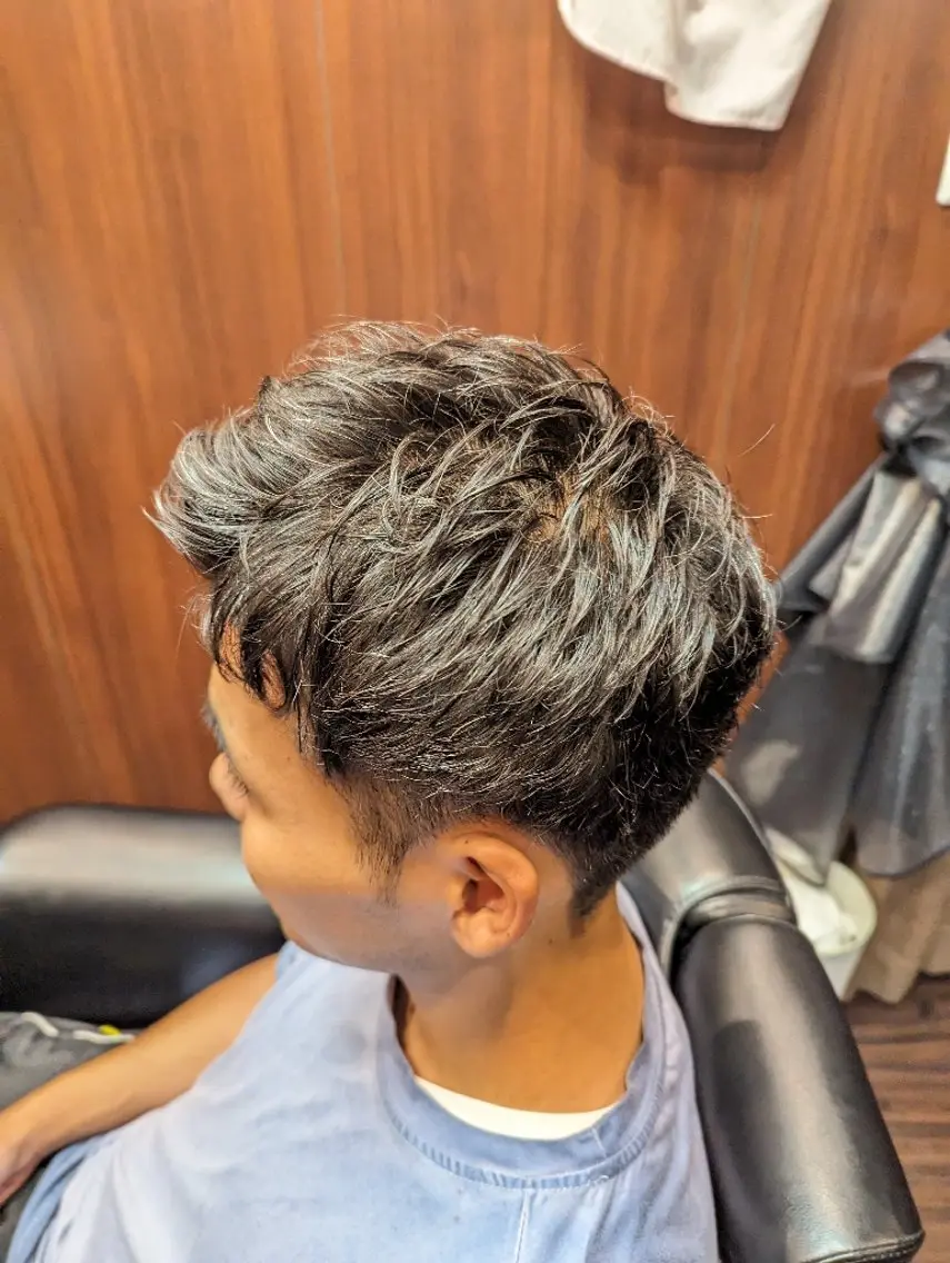 ショート カット 横須賀和也 ヒロ銀座一丁目のヘアスタイル