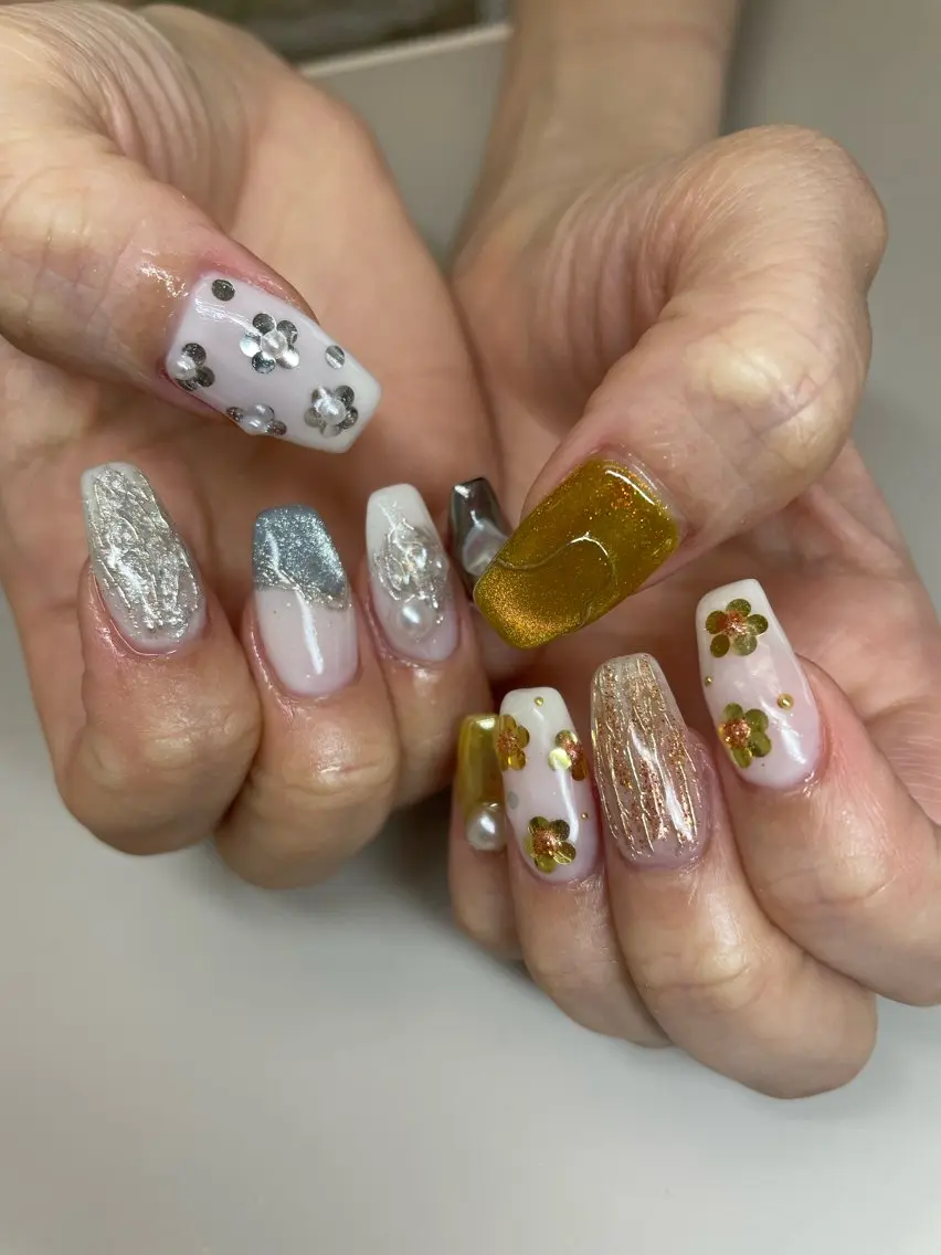 ネイル ハンドネイル Hisaka Mikiのネイルデザイン