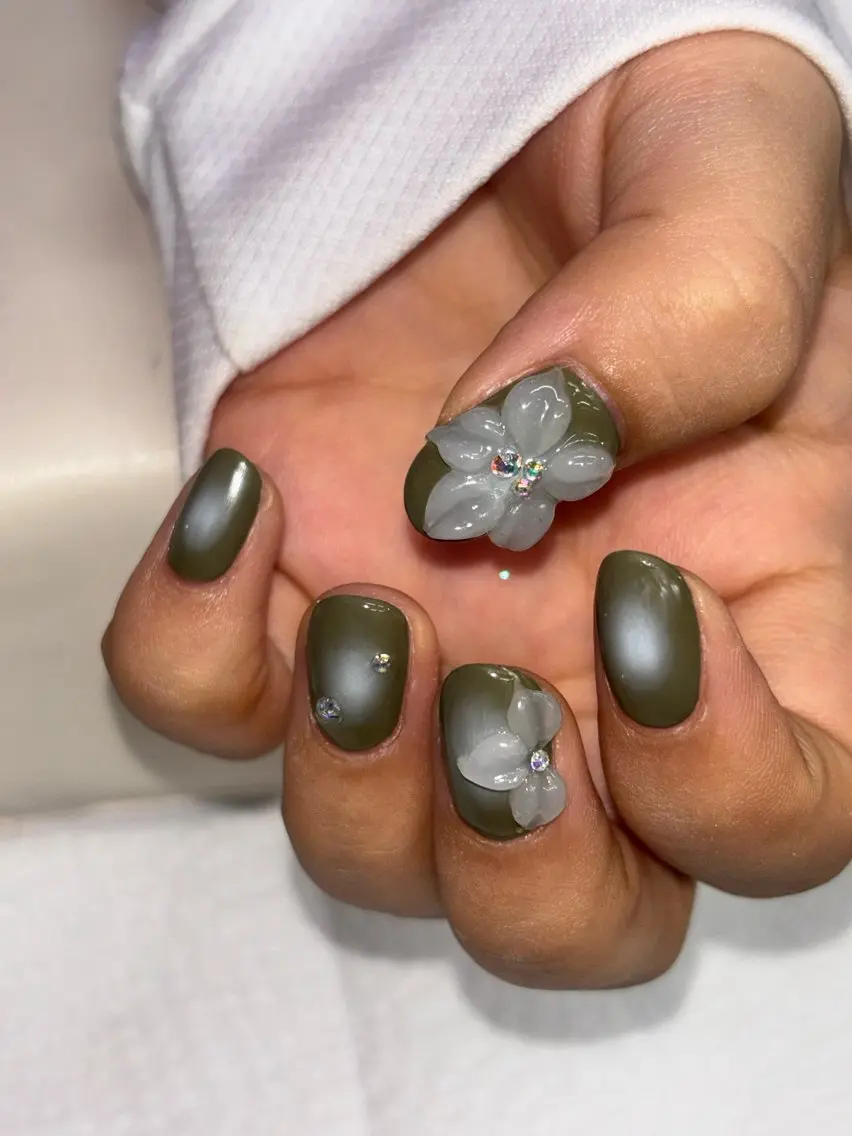 ネイル チークネイル AYA🍄 ニコネイルスクールのネイルデザイン