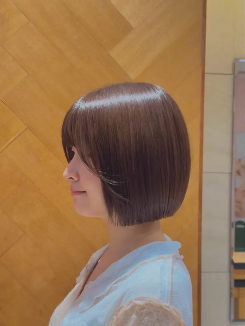 ショート カラー ボブ 顔周りカット サイドバング 小顔カット カット ヘアカラー 艶カラー/ ボブカット /羅七のヘアスタイル