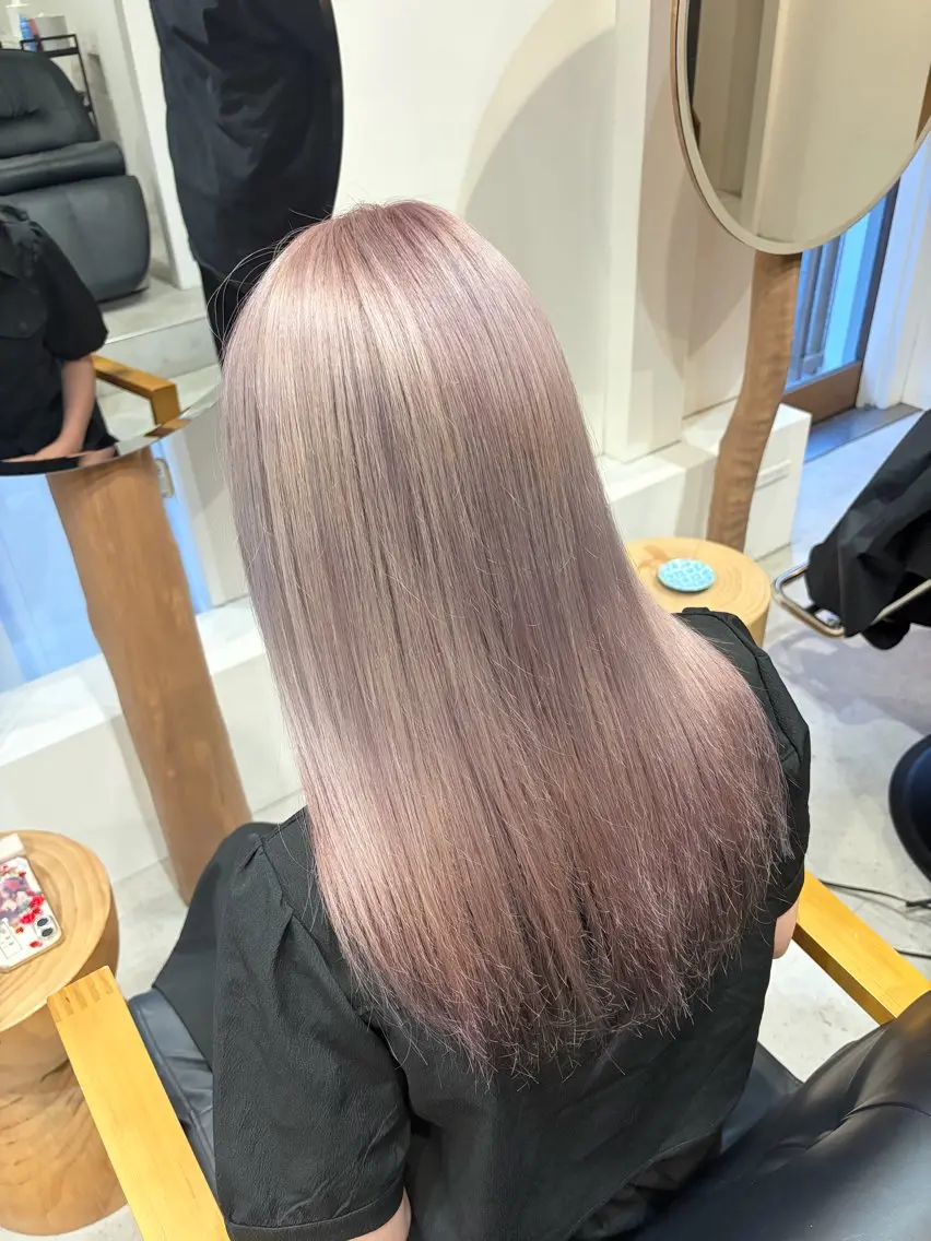 カラー ブリーチ ピンクカラー ホワイトピンク ブリーチカラー 🦋RANA🦋のヘアスタイル