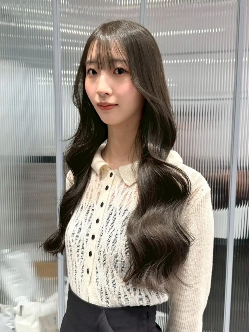 ロング ヘアカラー 井上 陽向のヘアスタイル