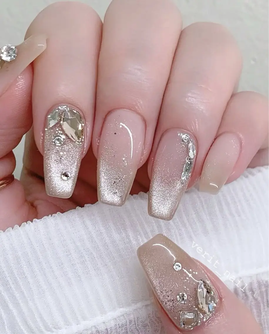 ネイル アートネイル フレンチネイル ジェルネイル キラキラネイル ニュアンスネイル ハンドネイル Ryu Nail NekoChanのネイルデザイン