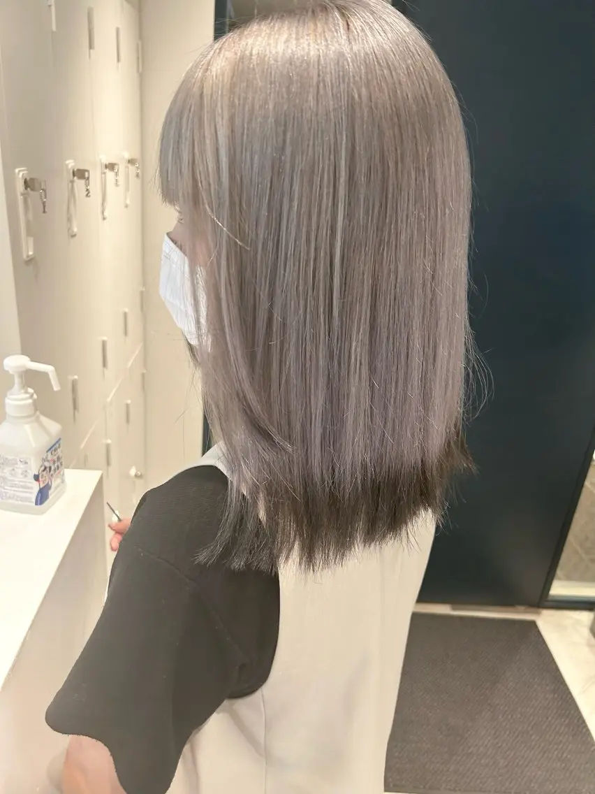 セミロング 艶髪/韓国風🤍🖤 小林実央のヘアスタイル