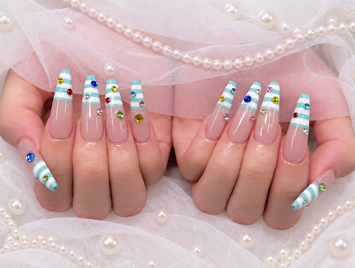 ネイル アートネイル ボルドー フレンチネイル ジェルネイル 氷ネイル・うるうるネイル ハンドネイル Julie Nail Hinのネイルデザイン