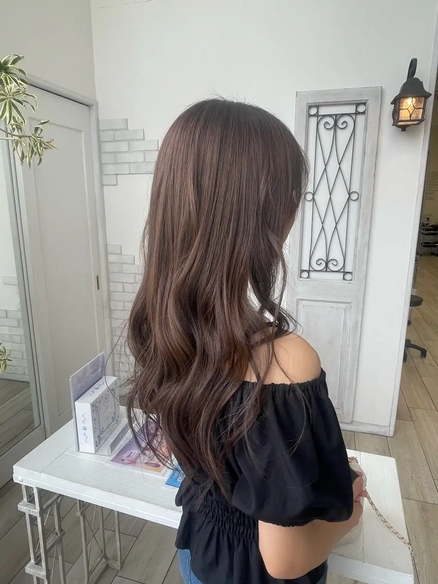 ロング カラー ブラウンカラー ココアブラウン 金澤 美怜のヘアスタイル