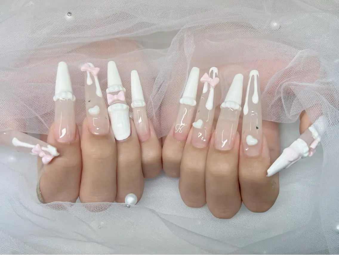 ネイル ブルー チークネイル ドット フレンチネイル ジェルネイル ハンドネイル Kei Nail 長さ出し 付け放題のネイルデザイン