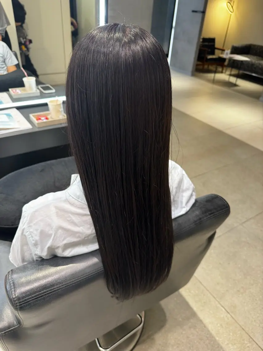ロング ヘアカラー KOUYU(ému) 伏見/カラーモデルのヘアスタイル