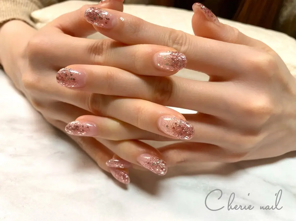 ネイル ジェルネイル グラデーション ラメ(グリッター) ラメグラデーション ピンク Cherienail yunaのネイルデザイン