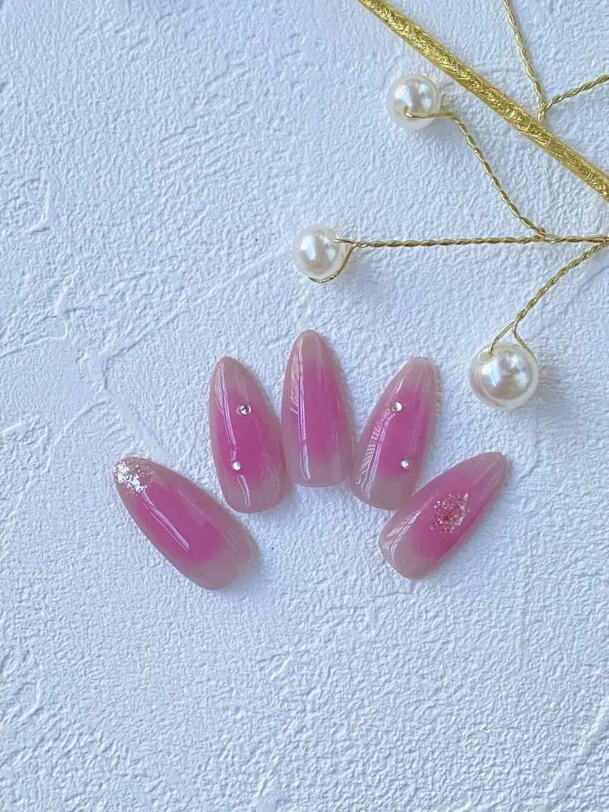 ネイル チークネイル オフィスネイル ワンホンネイル iro+ nailのネイルデザイン