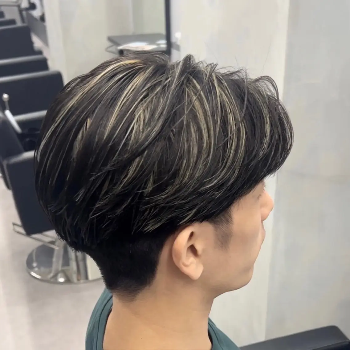 カラー メンズ メンズハイライト メンズメッシュ メンズパーマ ハイライトカラー メッシュ 【メンズ特化美容室】 LIBERのヘアスタイル