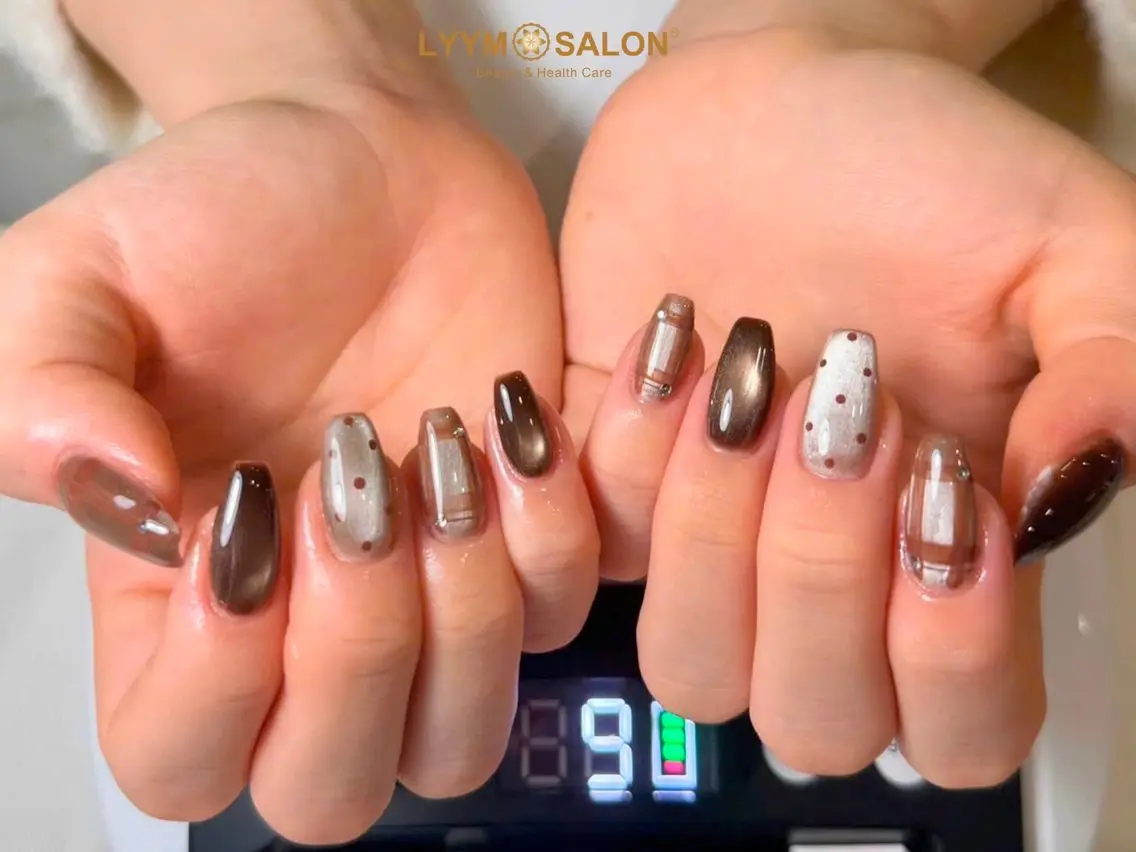 ネイル アートネイル マグネットネイル LYYM Salon Miraのネイルデザイン
