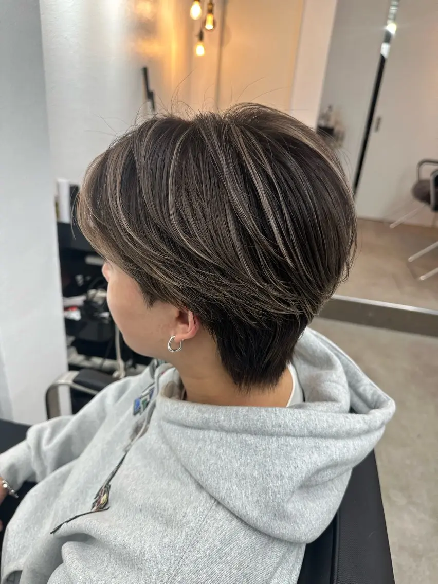 ショート ショートボブ ボブ ハイライト 髪質改善 レイヤーカット トリートメント JILBLAN京都 ショート/ハイライトのヘアスタイル