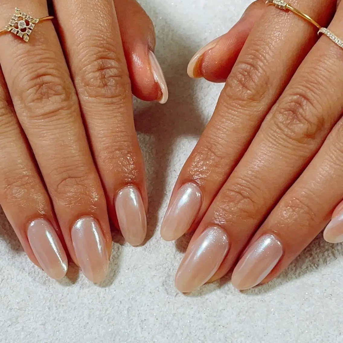 ネイル オーロラネイル ワンカラーネイル ハンドネイル mogunail &blowのネイルデザイン