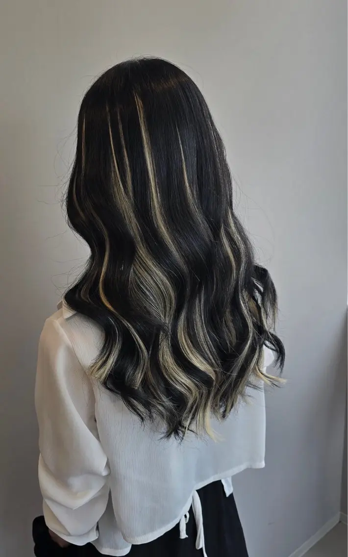 ロング カラー ハイライトカラー ハイライト ヘアカラー エクステ 高品質シールエクステ /艶髪/HIROのヘアスタイル