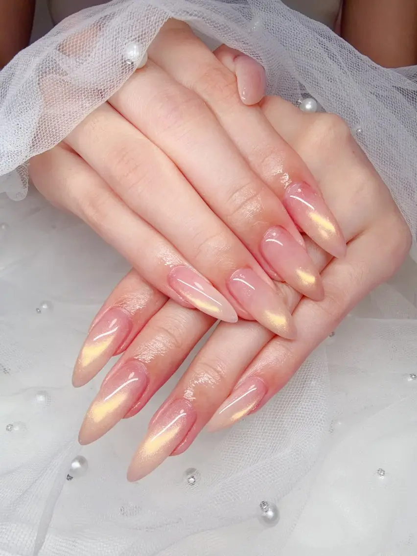 ネイル オーロラネイル チークネイル 成人式 長さ出し ジェルネイル YUYI.nail salonのネイルデザイン