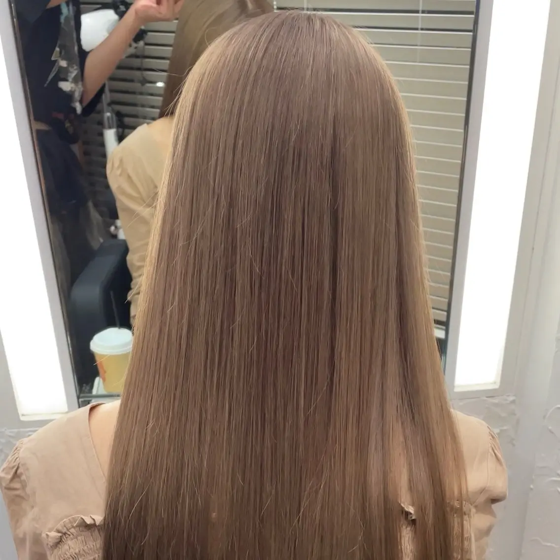 ロング カラー ベージュカラー ブリーチ ケアブリーチ デザインカラー ハイトーンカラー ヘアカラー トリートメント ブリーチなしピンク 赤井龍斗のヘアスタイル