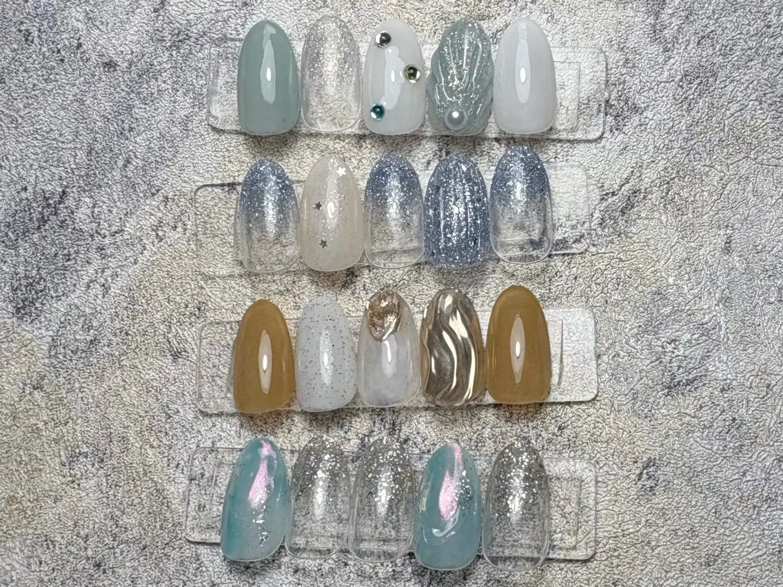 ネイル オーロラネイル チークネイル フレンチネイル ジェルネイル ガラスフレンチ ハンドネイル ハンドケア Nail Jolieのネイルデザイン