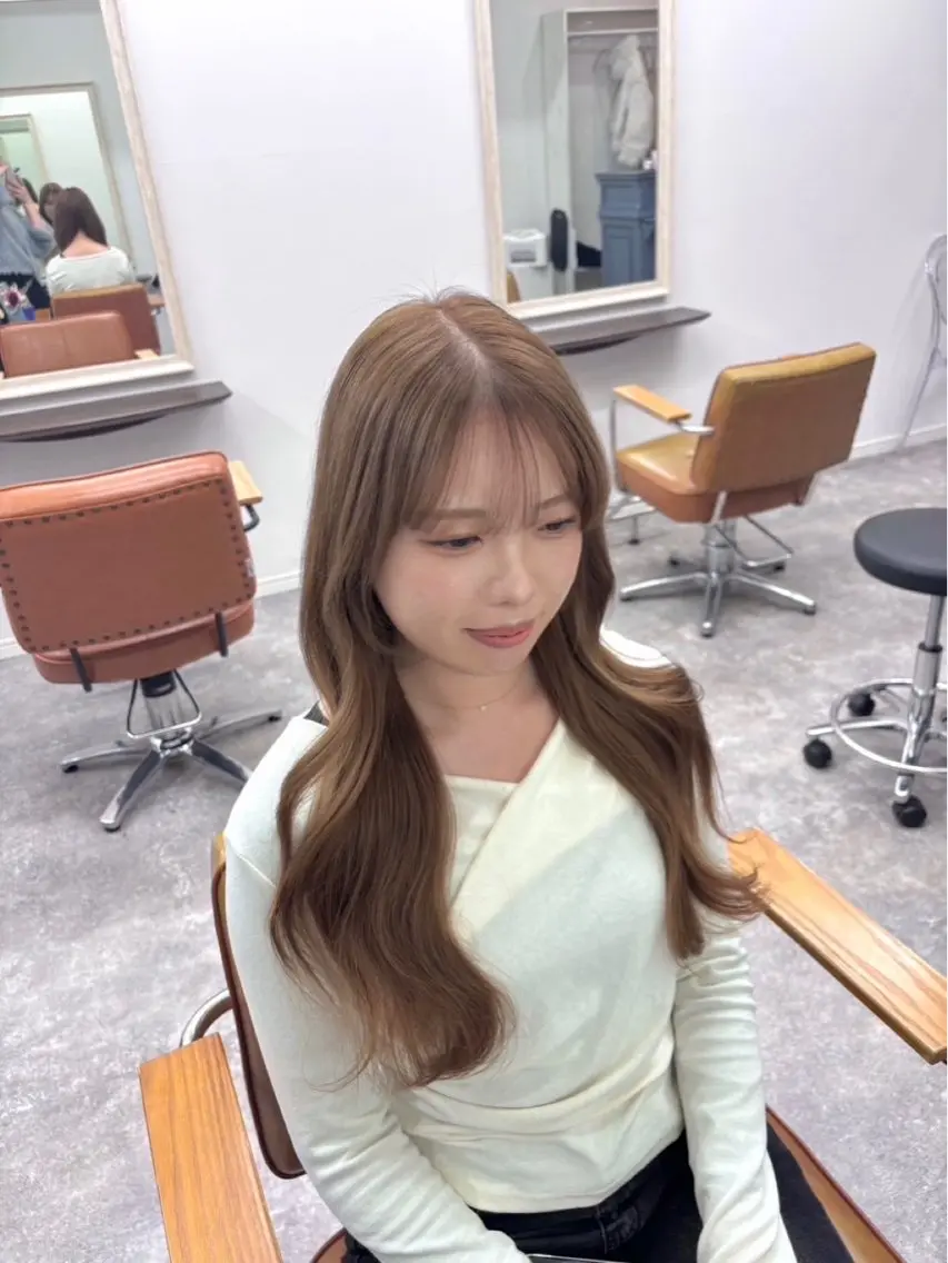ロング カット ヘアカラー トリートメント 楢本 莉子のヘアスタイル