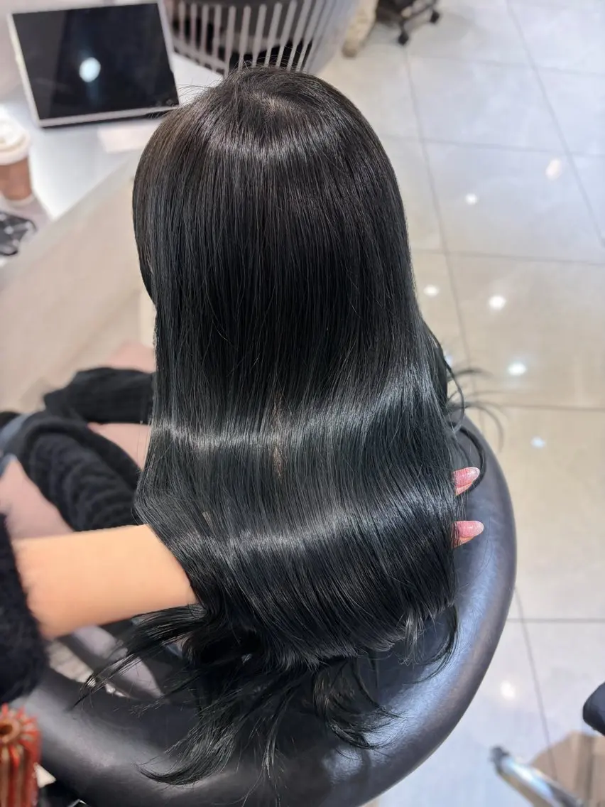 ロング カラー ブルーカラー ブルーグレー ブルーグレージュ 透明感カラー グレージュ カット ヘアカラー トリートメント 韓国レイヤー×モテ髪 /MITSUKI🤍のヘアスタイル