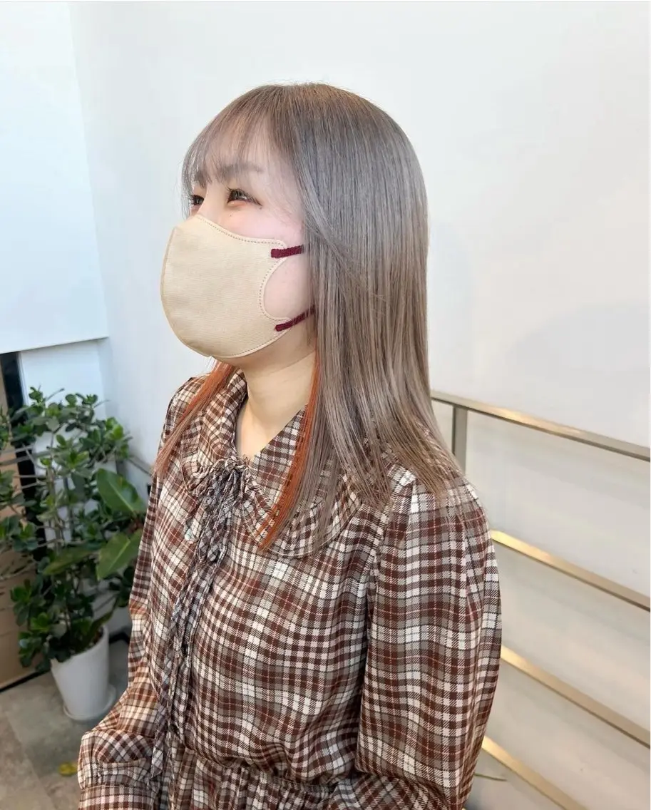セミロング カラー パーマ ヘアアレンジ キッズ ベージュカラー イヤリングカラー グレージュ ハイトーンカラー インナーカラー カット ヘアカラー stylist 🌸 kana.のヘアスタイル