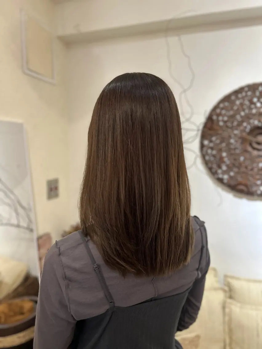 ミディアム カラー カット ヘアカラー トリートメント ヘッドスパ putri 川邉 優花のヘアスタイル