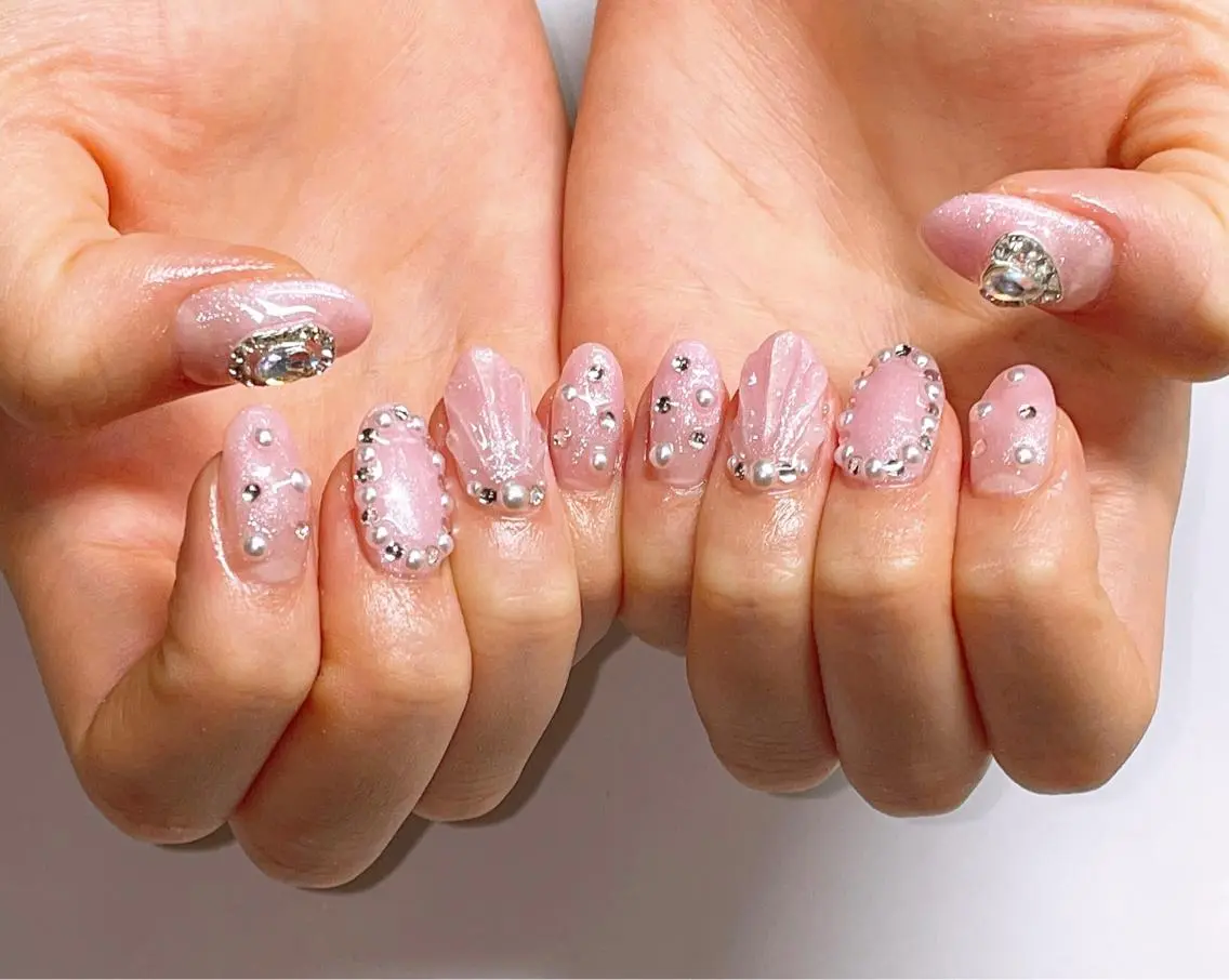 ネイル ハンドネイル VIERU 🌈🎀💖のネイルデザイン