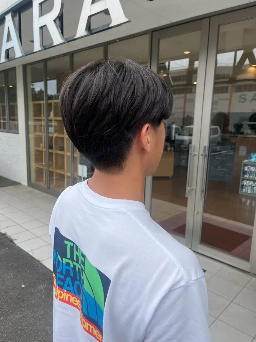 メンズ マッシュ 刈り上げ 中島 紗來のヘアスタイル
