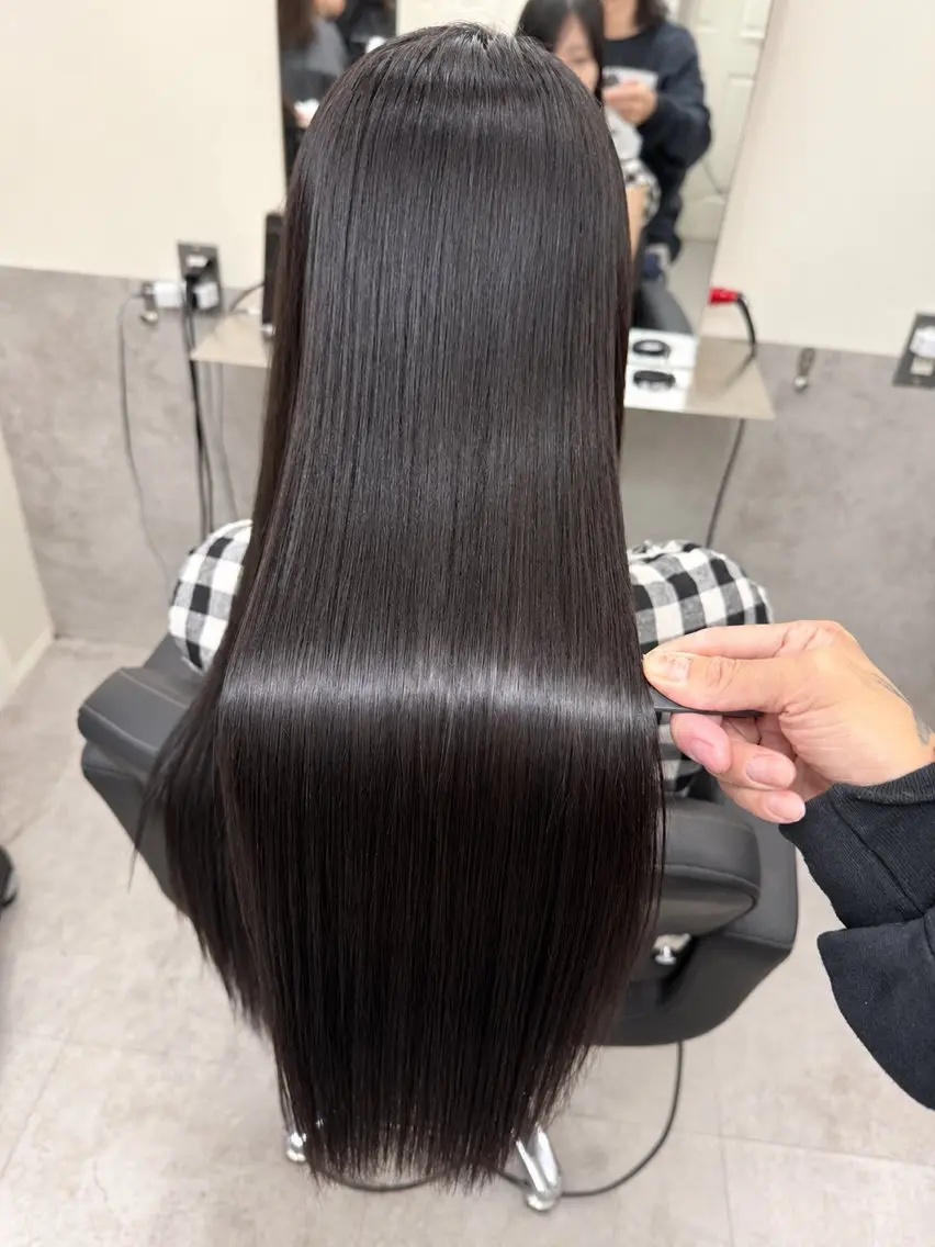 ロング カット ヘアカラー トリートメント 🫧とぅるん艶髪🫧 透明感カラー×猿渡のヘアスタイル