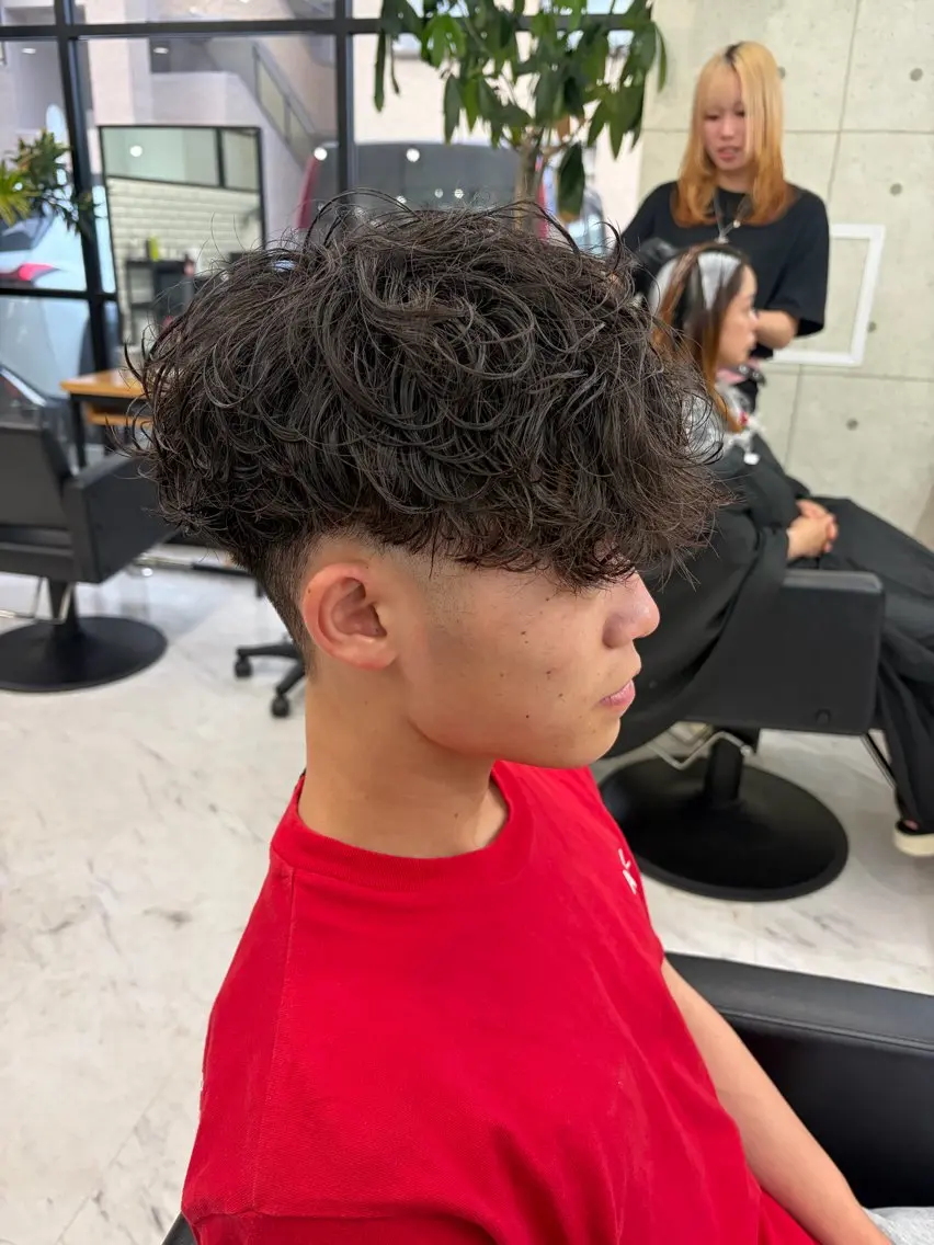 ショート パーマ メンズ メンズパーマ カット パーマ トリートメント ダブルカラー メンズパーマ大成のヘアスタイル