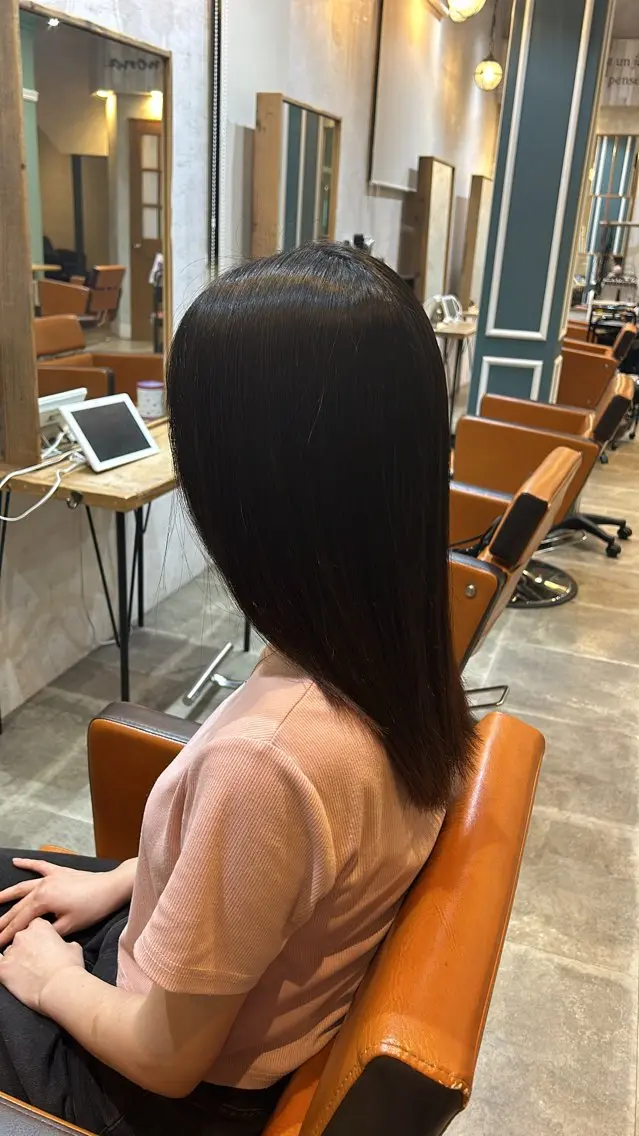 縮毛矯正 岡田 はるのヘアスタイル