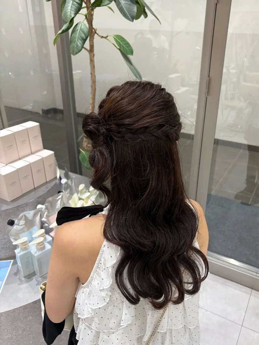 ヘアアレンジ ヘアセット ブリーチなしWカラー /透明感/オリーブのヘアスタイル