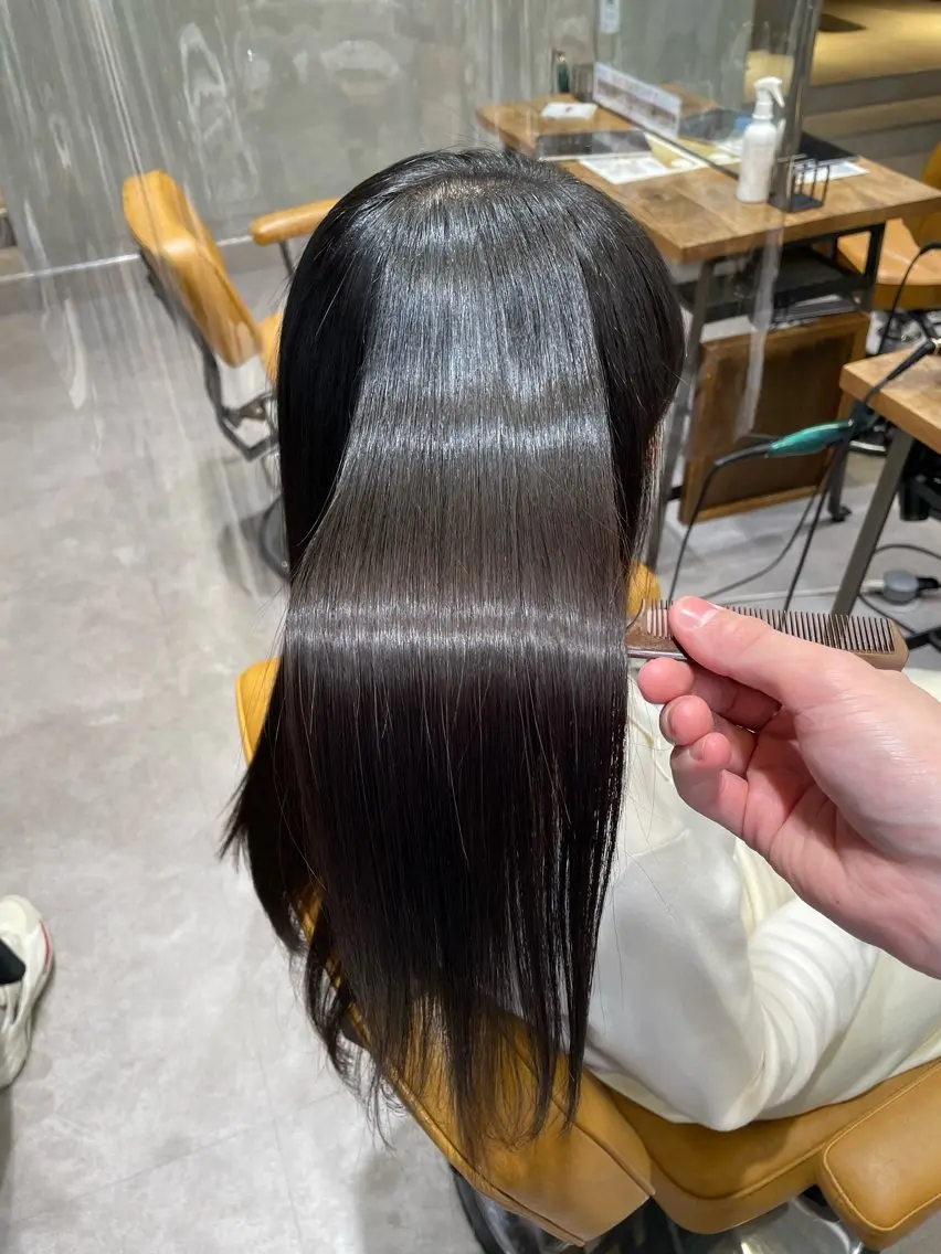 美髪矯正+トリートメント✨【こだわりカット】追加もオススメです⭕️の写真