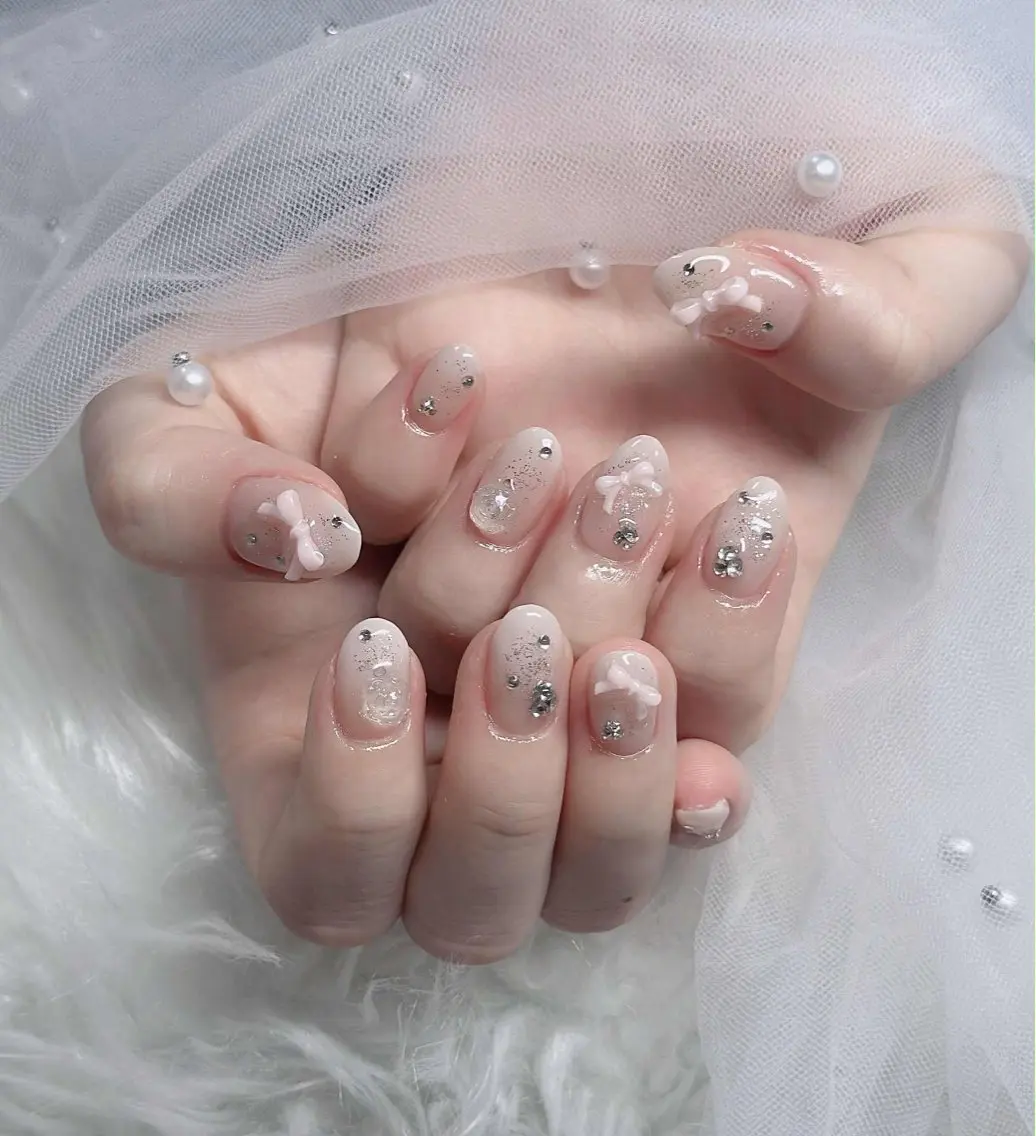 ネイル フレンチネイル ジェルネイル ガラスフレンチ ハロウィン ハート ハンドネイル H.baby Nail Salonのネイルデザイン