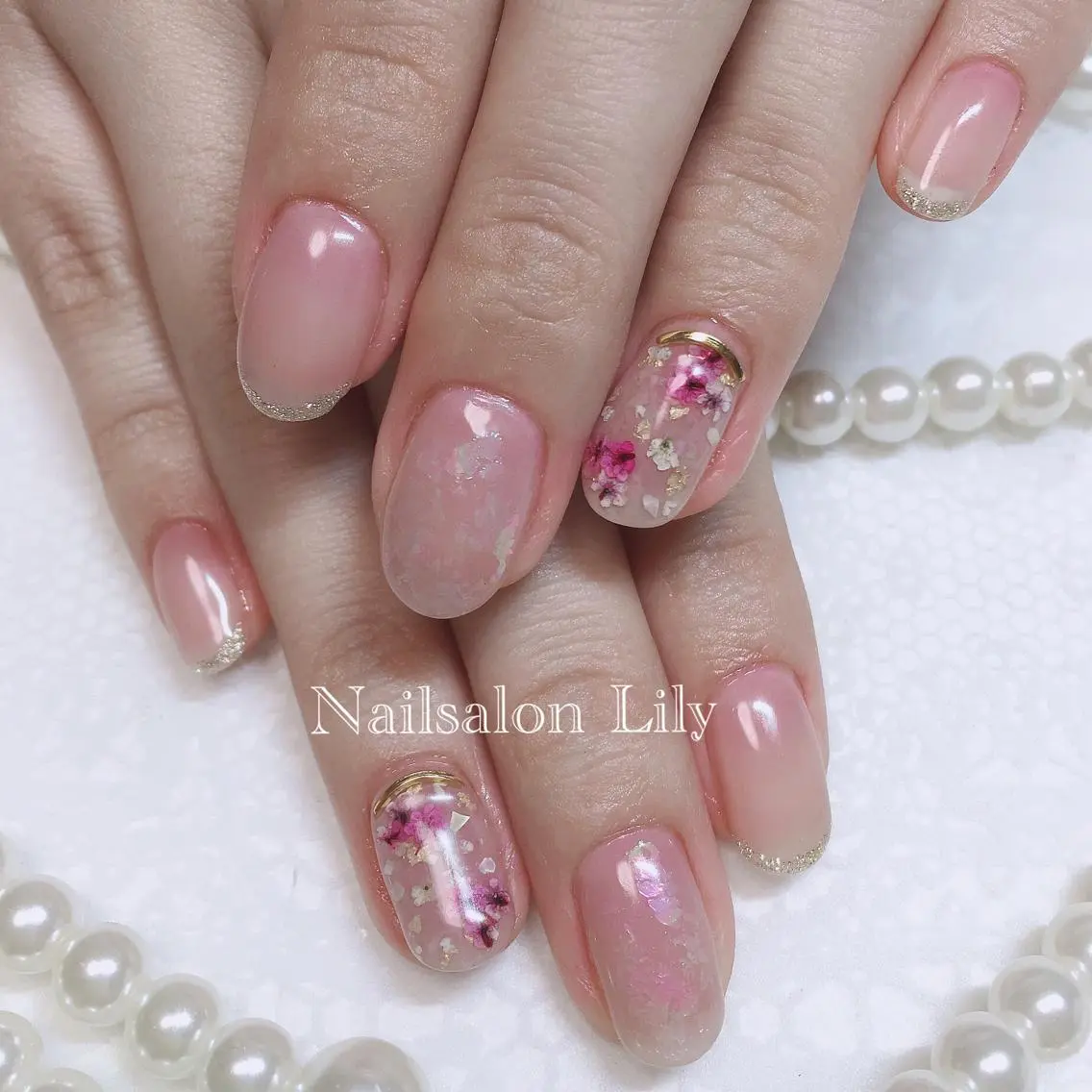 ネイル キラキラネイル Lily*nail 🌻Mii🌻のネイルデザイン