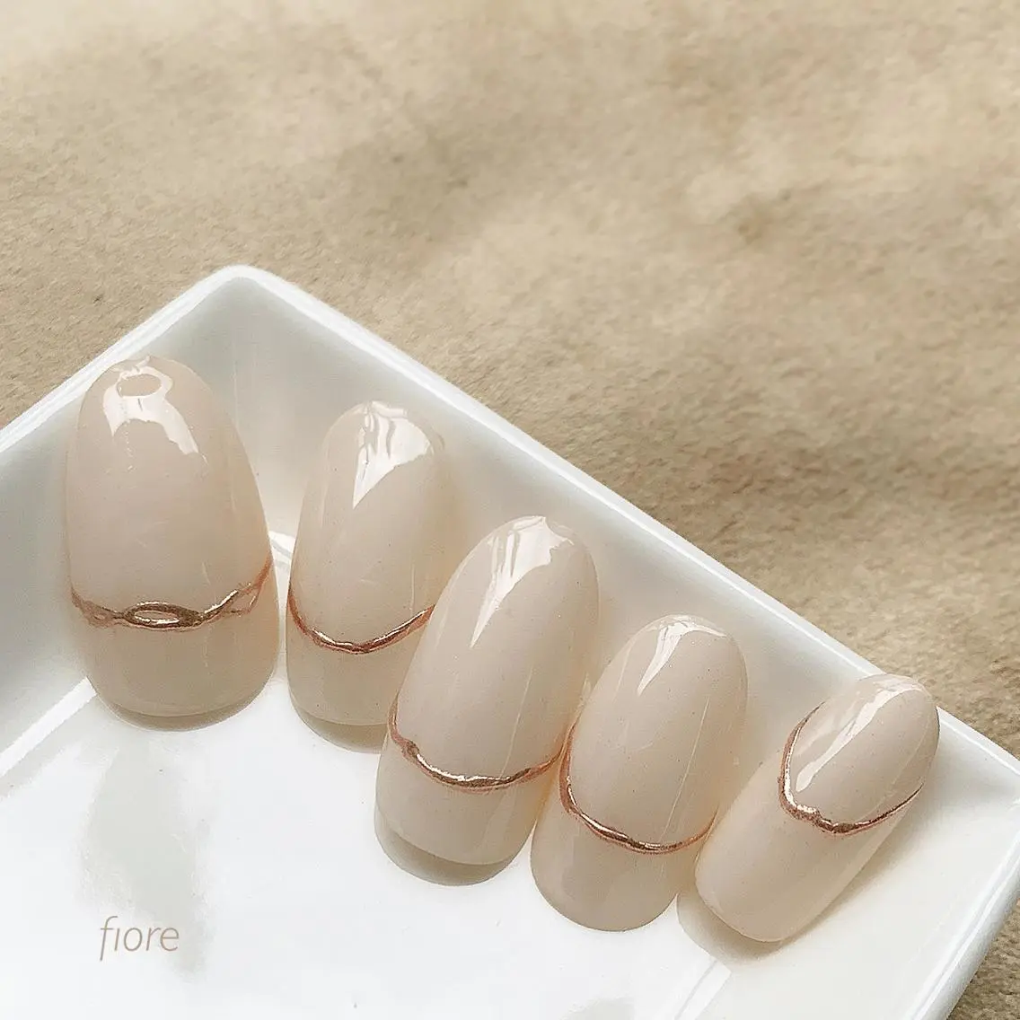 ネイル シンプルネイル fiore みゆきのネイルデザイン