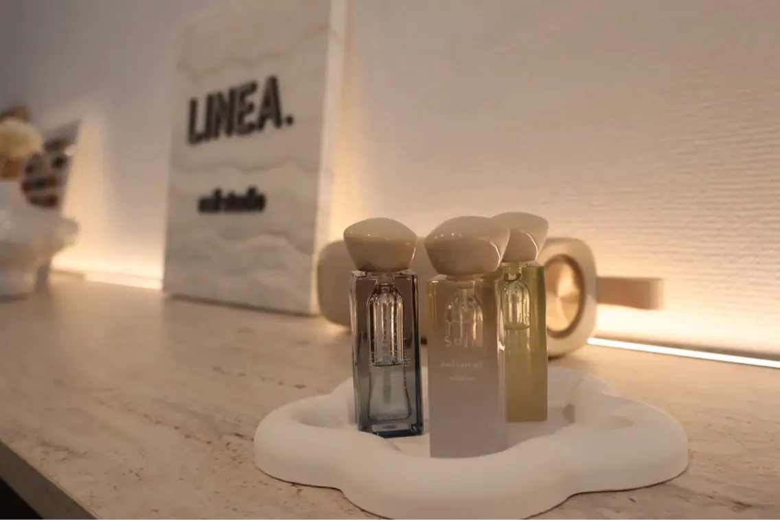 ネイル フレンチネイル マグネットネイル ニュアンスネイル シンプルネイル 春ネイル LINEA.nail STUDIOのネイルデザイン