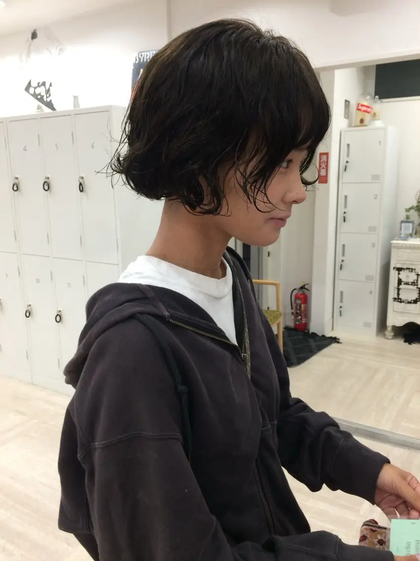 ショート カラー パーマ ブラウンカラー オリーブブラウン ボブ ニュアンスパーマ カット ヘアカラー パーマ 杏華レイヤー/ パーマ/ハイトーンのヘアスタイル