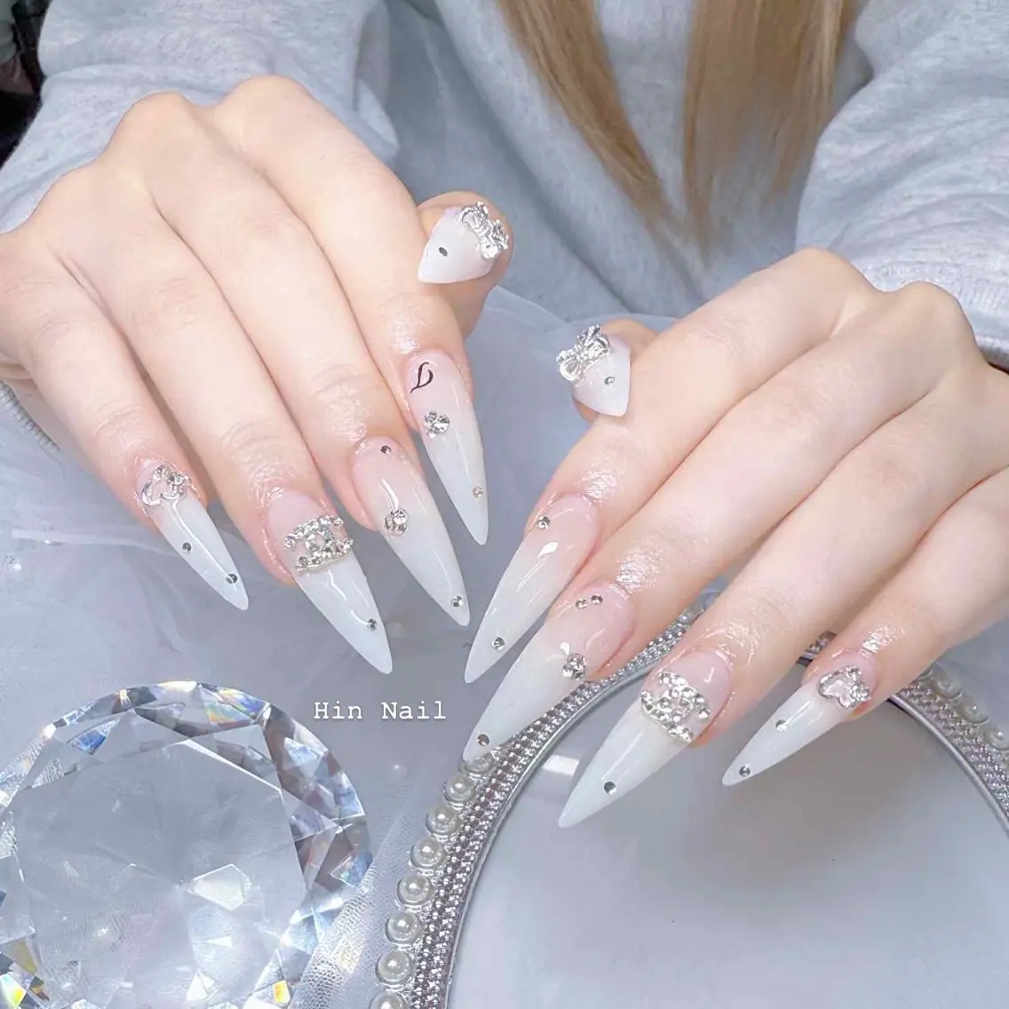 ネイル ハンドネイル HIN NAILのネイルデザイン