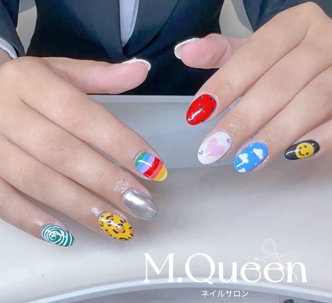 ネイル MQueen ネイルサロンマルのネイルデザイン