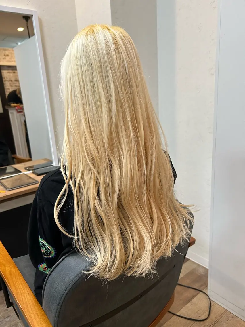 セミロング カット ヘアカラー トリートメント TELA HAIR 岩槻 高梨のヘアスタイル