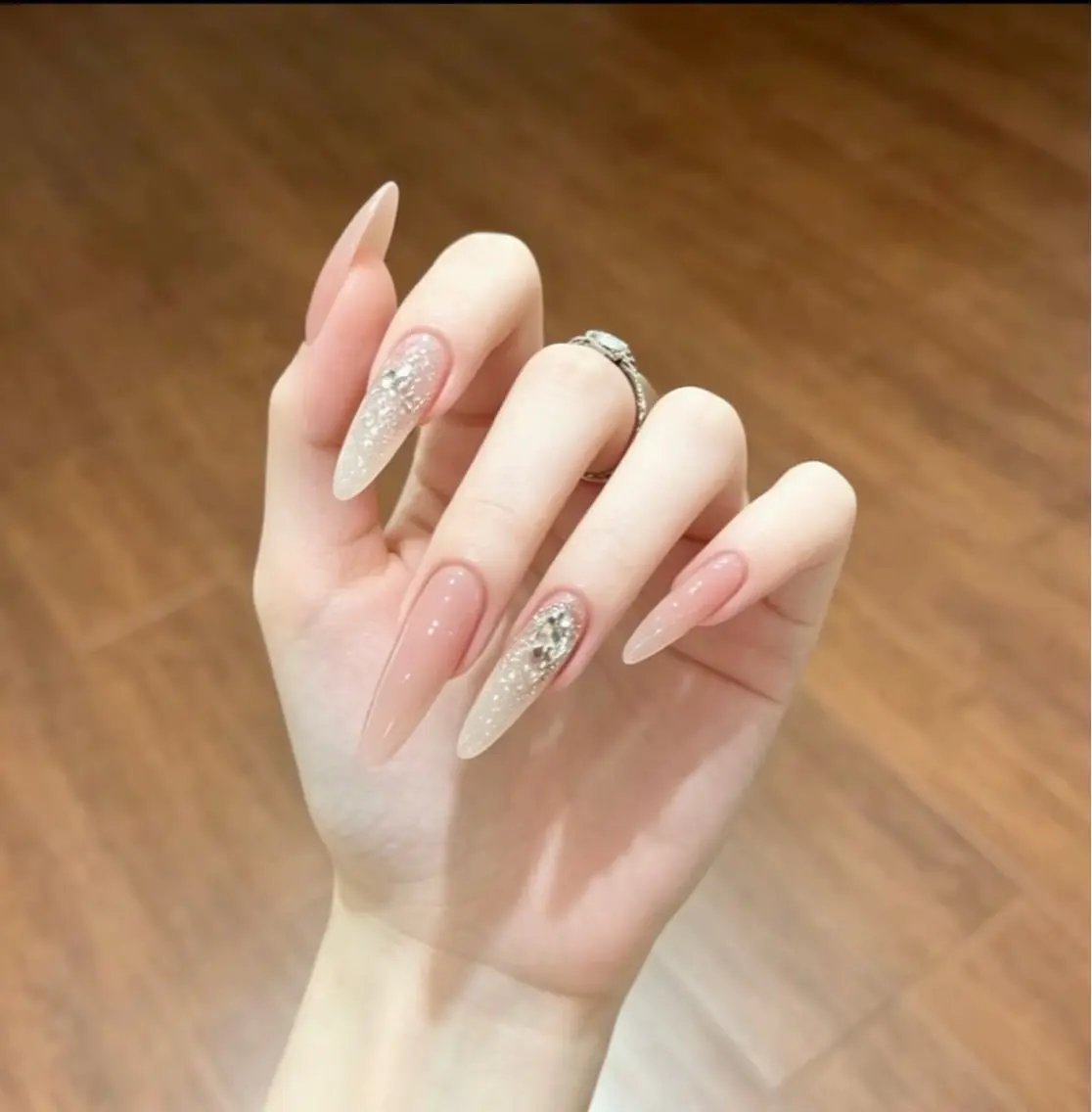 シンプルデザイン＋チップ長さだしの写真