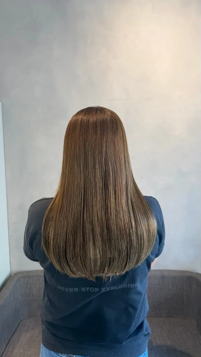 カラー ベージュカラー ブラウンカラー ヘアカラー トリートメント 井野 彩加のヘアスタイル