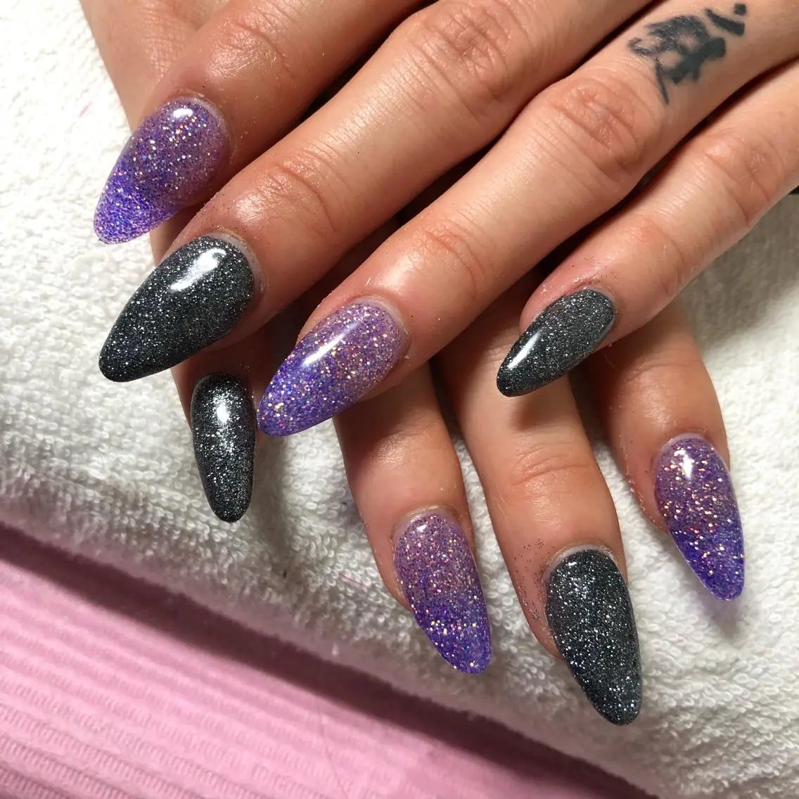 ミディアム ネイル ハンドネイル 《LB》ラブリエ Nail&eyeのマツエク・マツパデザイン
