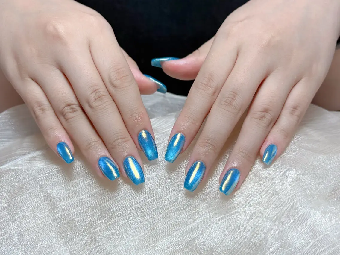 ネイル オーロラネイル チークネイル フレンチネイル ジェルネイル ガラスフレンチ ハンドネイル Nail Jolieのネイルデザイン