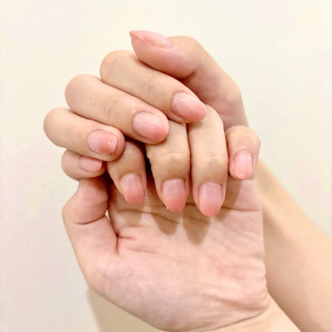ネイル グラデーション ハンドネイル ハンドケア MYu Beauty Salon  MAIのネイルデザイン